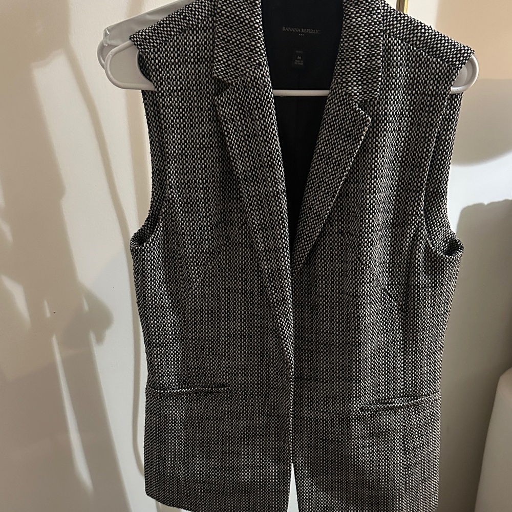 Banana Republic Monochrome Textured Vest